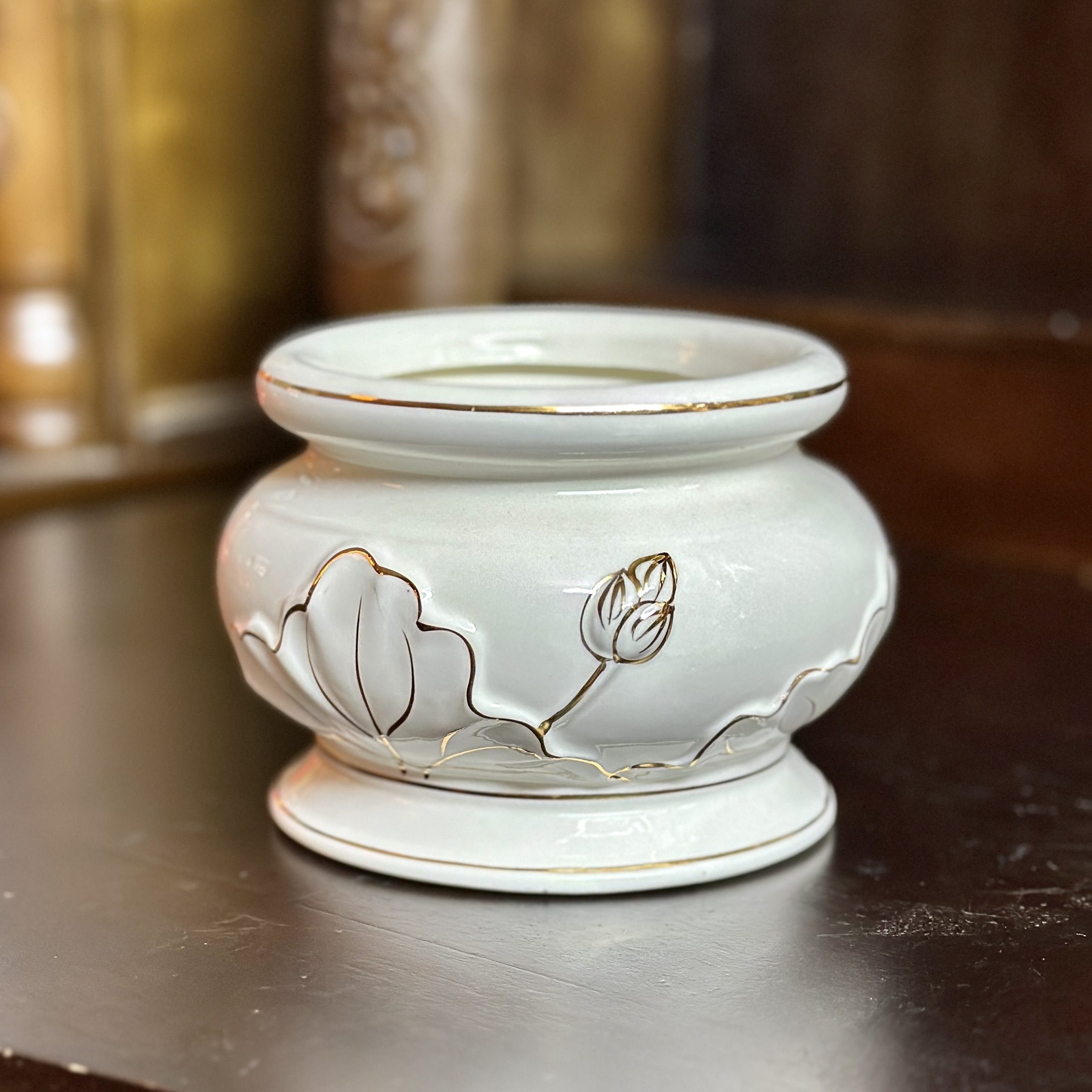 Bát Hương Bạch Ngọc Kim Sen