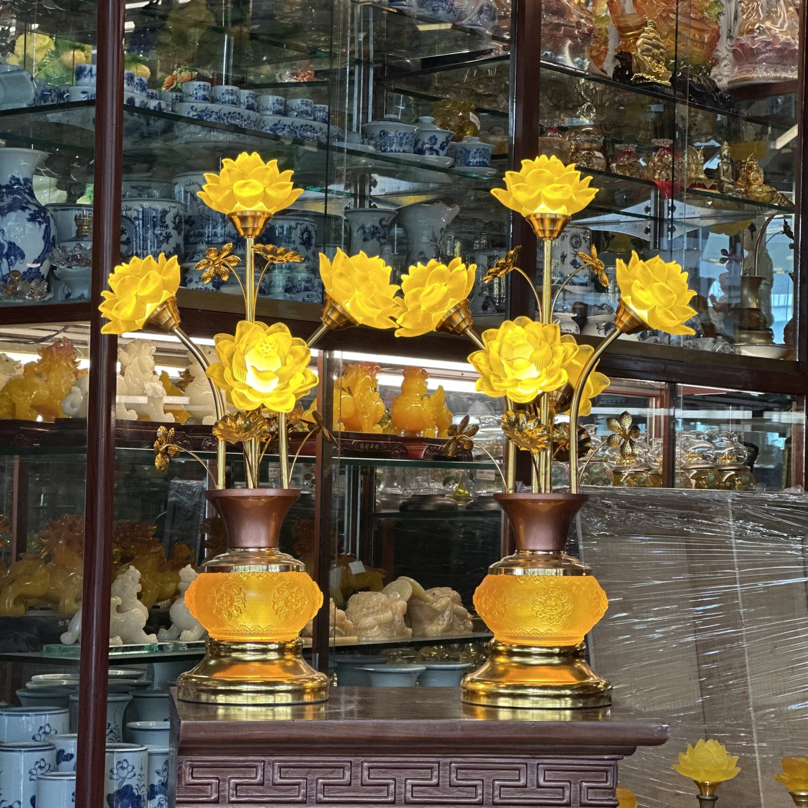 Đèn Thờ Hoa Sen 5 Bông Lưu Ly Trường Quang