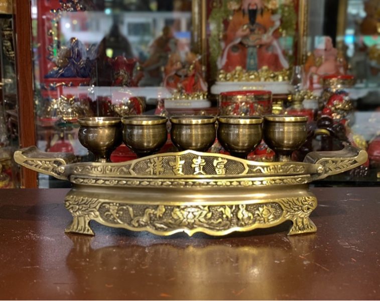 Kỷ Ngai Thờ 5 Chén Đồng Hun
