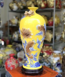 Mai Bình Sen Cá Men Màu Đắp Nổi