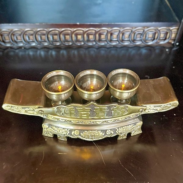Kỷ Ngai Thờ 3 Chén Đồng Hun