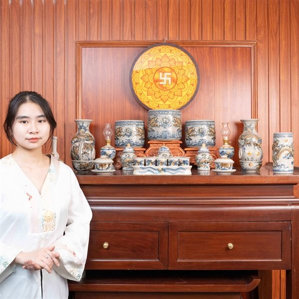 Bộ Đồ Thờ Gia Tiên Men Rạn Đắp Nổi BTGTMRDN4