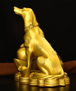 Chó Ngồi Ôm Thỏi Vàng
