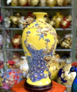 Mai Bình Công Đào Đuôi Thả Men Màu Đắp Nổi
