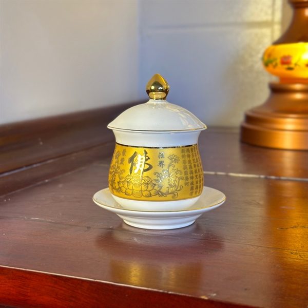 Chóe Thờ Sứ Bát Nhã Tâm Kinh Vàng