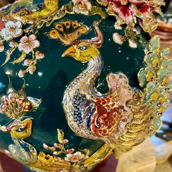 Bình Hút Lộc Công Đào Men Xanh Lá Đắp Nổi Vẽ Vàng 24K H25