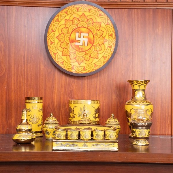 Bộ Đồ Thờ Thần Linh Sứ Vàng Kim Sa