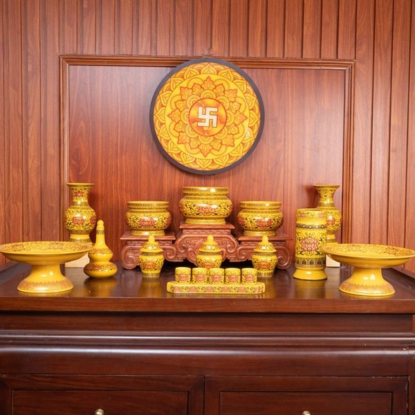 Bộ Đồ Thờ Gia Tiên Sứ Gấm Vàng BTGTSGV2