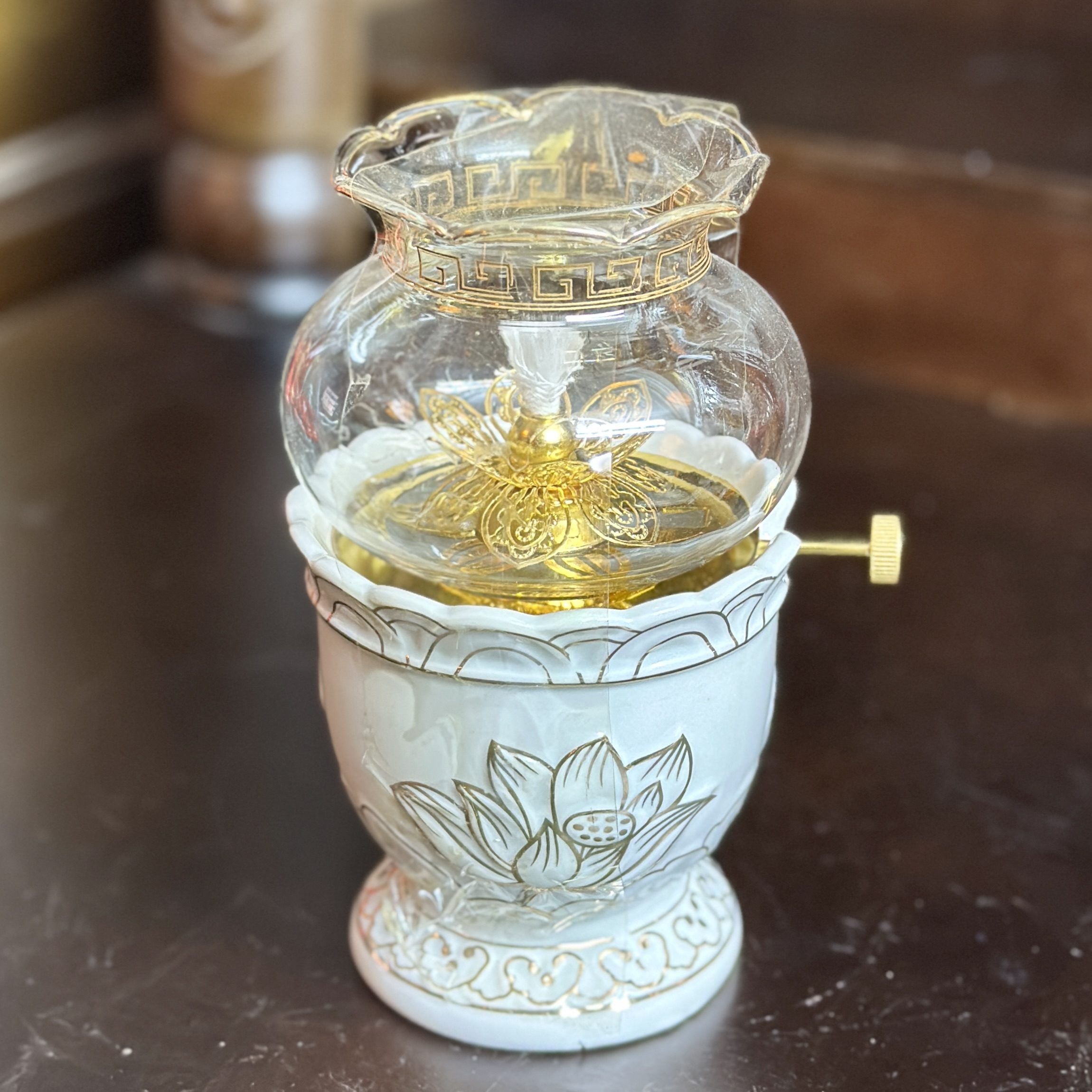 Đèn Dầu Hoa Sen Bạch Ngọc