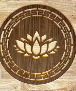 Tấm Trang Trí Trung Tâm Sau Bàn Thờ