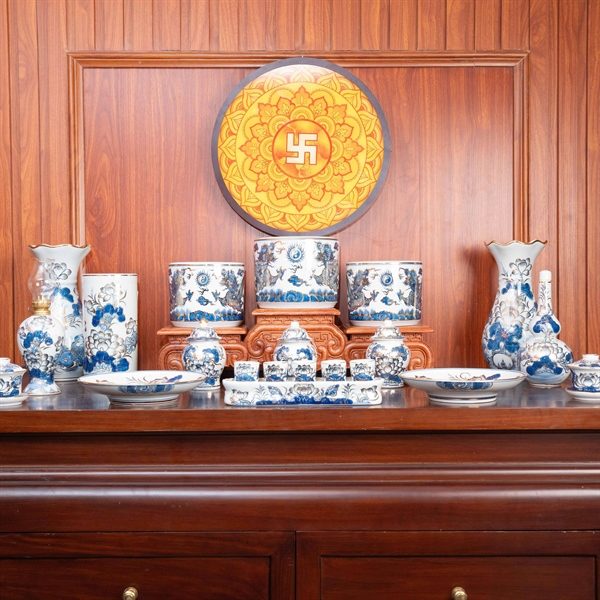 Bộ Đồ Thờ Gia Tiên Men Lam Vẽ Vàng 24K 1 BTGTLVV1