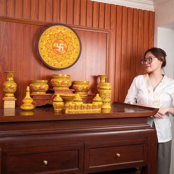 Bộ Đồ Thờ Gia Tiên Sứ Gấm Vàng BTGTSGV3