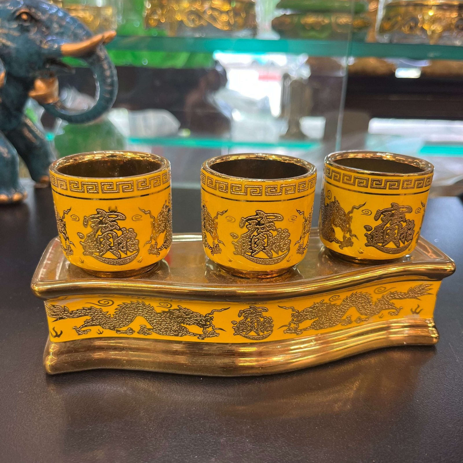 Khay Nước 3 Chén Men Vàng Kim Sa