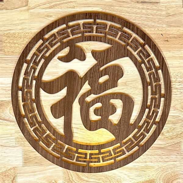 Tấm Trang Trí Trung Tâm Sau Bàn Thờ