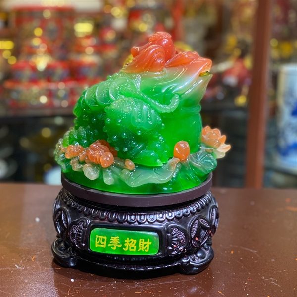 Cóc Thiềm Thừ Tọa Hoa Phong Thuỷ Xoay Đế Gỗ Xanh