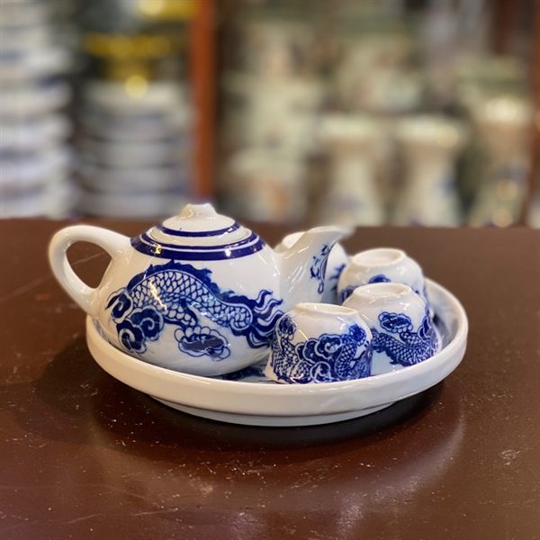 Bộ trà rồng men lam - rẻ
