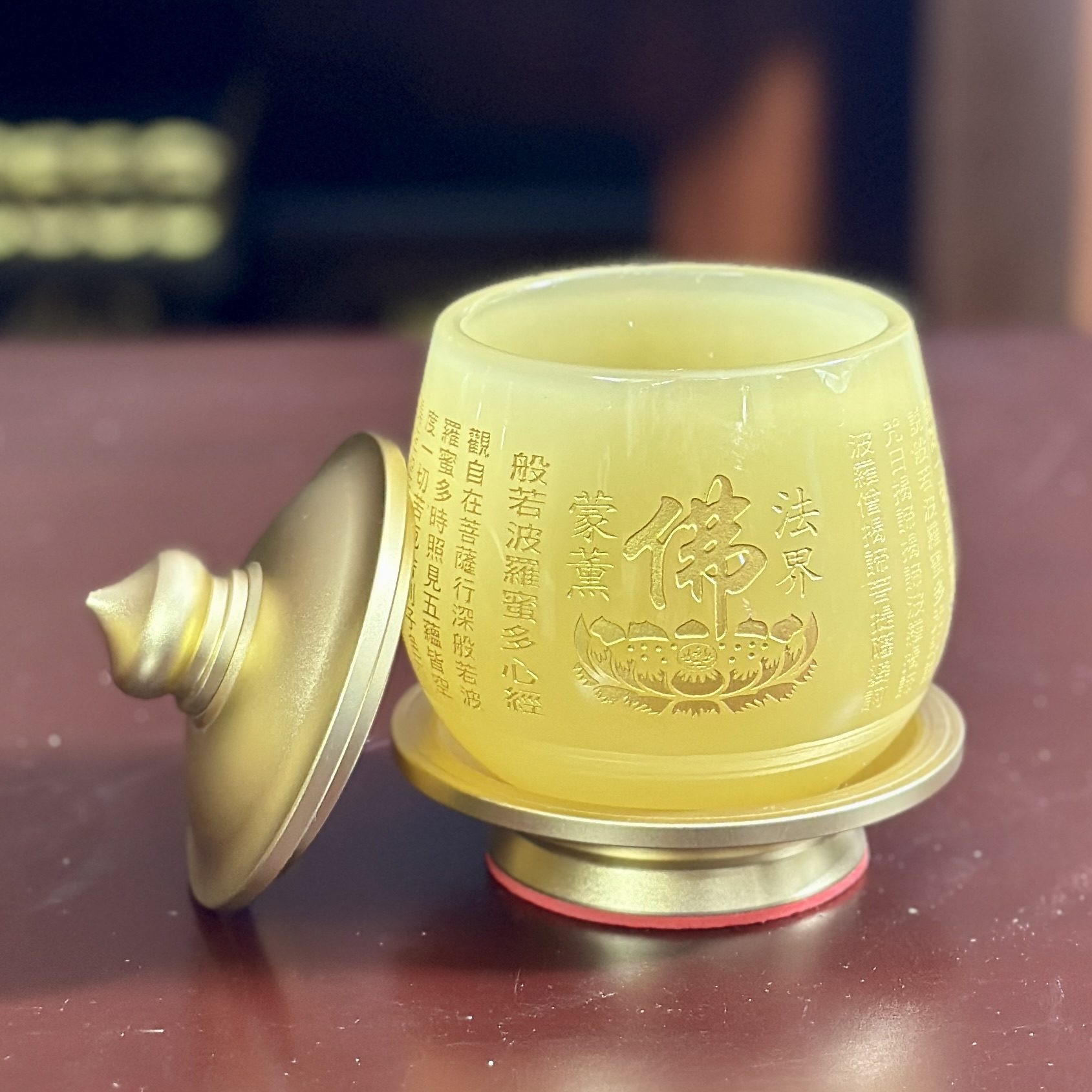 Chóe Thờ Lưu Ly Vàng Bọc Đồng