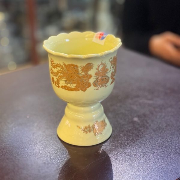 Ly Đựng Phật Thủ Bát Tràng Vàng Ngà