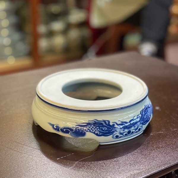 Chân Đế Bát Hương Sứ Men Ngọc
