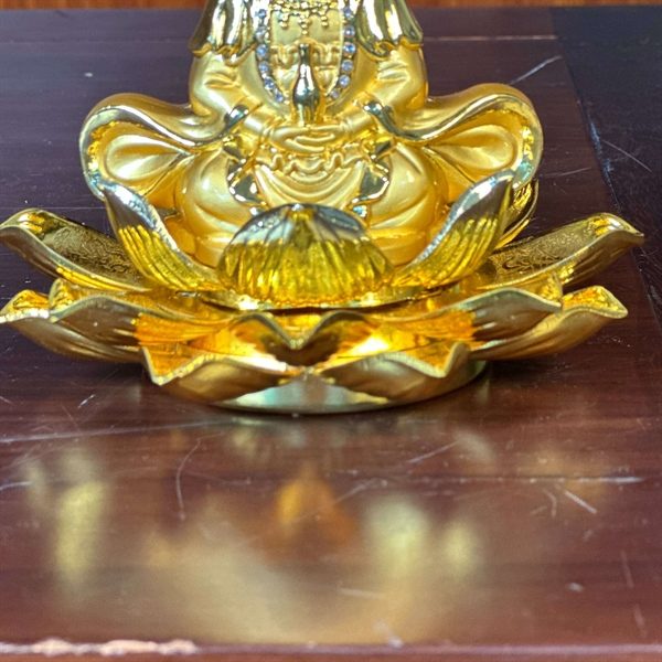 Tượng Phật Quan Âm Bồ Tát Tọa Đài Sen Để ÔTô