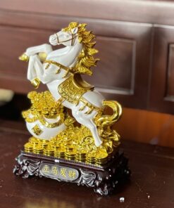 Ngựa Trắng Chiêu Tài Rước Lộc