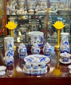 Bộ Đồ Thờ Thần Linh Sứ Men Lam Vẽ Vàng