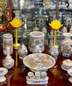 Bộ Đồ Thờ Thần Linh Men Rạn Đắp Nổi BDTTLMR01