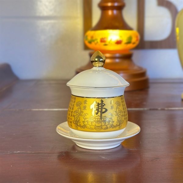 Chóe Thờ Sứ Bát Nhã Tâm Kinh Vàng