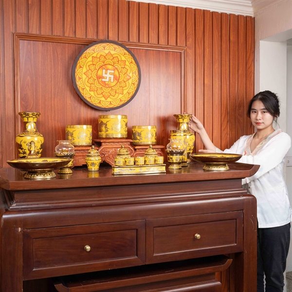 Bộ Đồ Thờ Gia Tiên Sứ Vàng Kim Sa