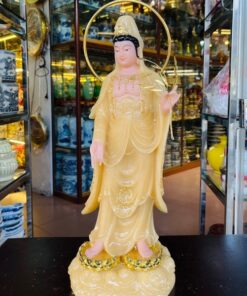 Tượng Phật Bà Quan Thế Âm Bột Đá Vàng Đứng Trên Đài Sen