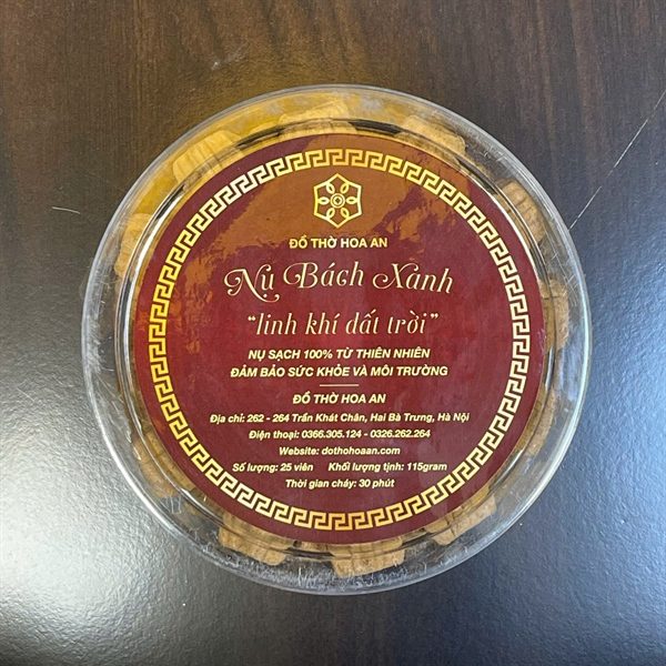 Nụ Trầm Bách Xanh