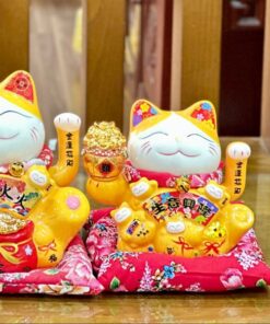 Mèo Thần Tài Vàng Bát Phương Chiêu Tài