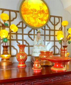 Bộ Đồ Thờ Phật Sứ Gấm Đỏ Đẹp