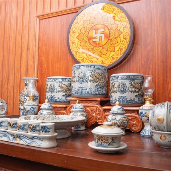 Bộ Đồ Thờ Gia Tiên Men Rạn Đắp Nổi BTGTMRDN4