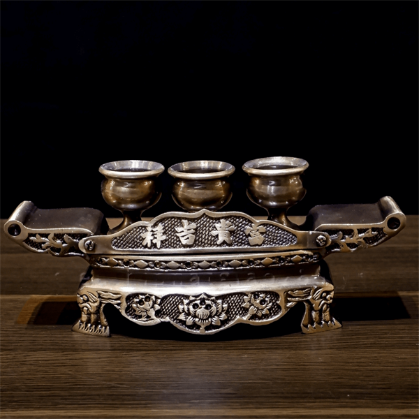 Kỷ Ngai Nước Thờ 3 Chén Đồng Hun