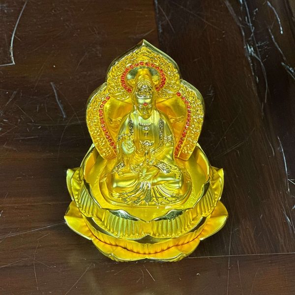Tượng Phật Quan Âm Bồ Tát Tọa Sen Để ÔTô