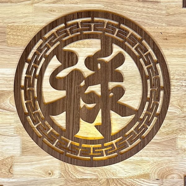 Tấm Trang Trí Trung Tâm Sau Bàn Thờ
