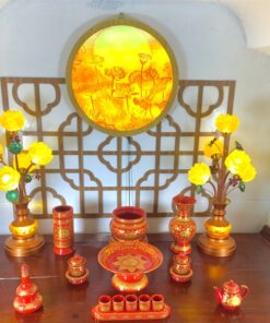 Bộ Đồ Thờ Thần Linh Sứ Gấm Đỏ Đẹp BTLGD