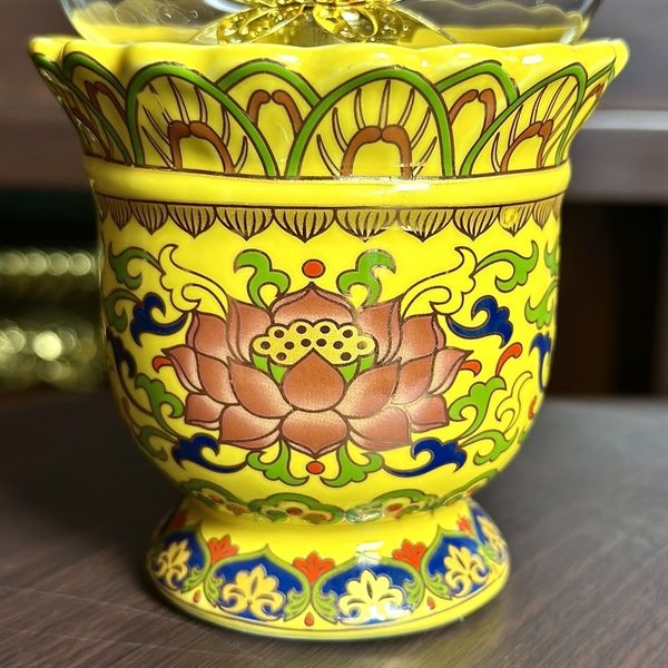 Đèn Dầu Gấm Vàng