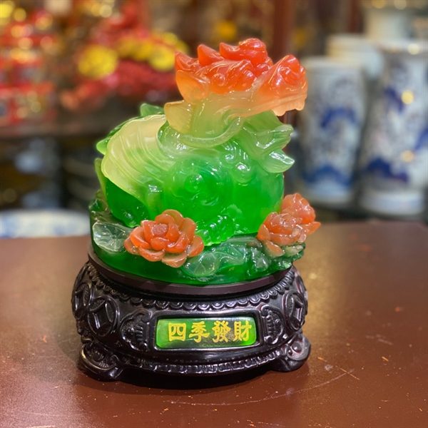 Tỳ Hưu Tọa Hoa Phong Thuỷ Xoay Đế Gỗ Xanh