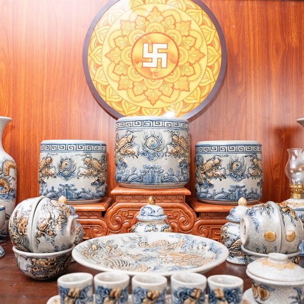 Bộ Thờ Gia Tiên Men Rạn Đắp Nổi BTGTMRDN1