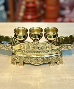 Kỷ Ngai Thờ 3 Chén Đồng Vàng