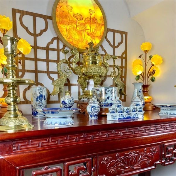 Bộ Đồ Thờ Thần Linh Men Lam Vẽ Vàng 24K BTL01