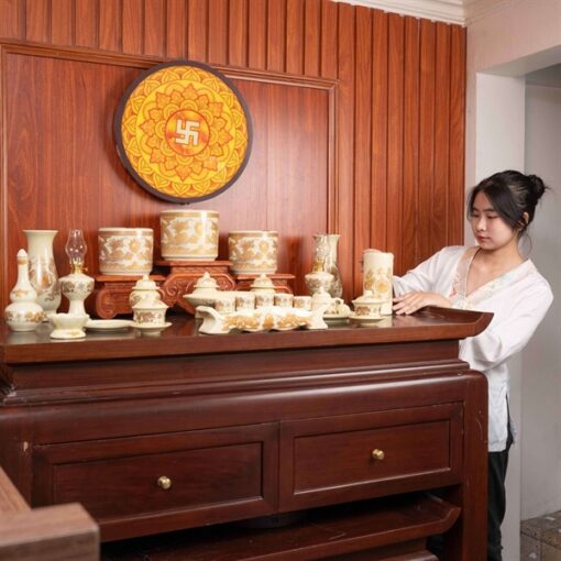 Bộ Đồ Thờ Gia Tiên Men Vàng Ngà