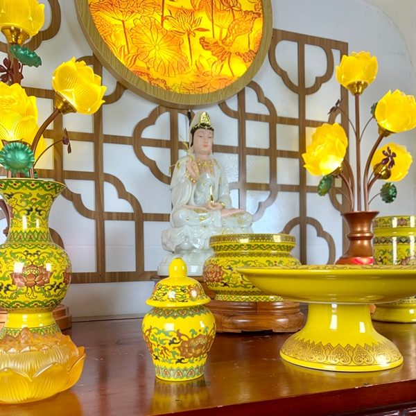 Bộ Đồ Thờ Phật Gấm Vàng