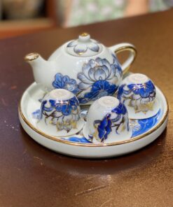 Bộ Ấm Chén Trà Thờ Men Lam Vẽ Vàng 24K