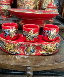 Kỷ/ Khay 3 Chén Men Đỏ Vẽ Vàng 24K