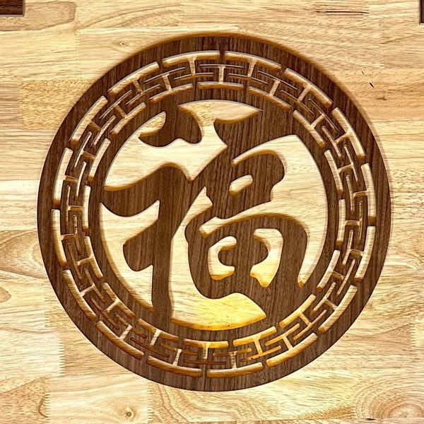 Tấm Trang Trí Trung Tâm Sau Bàn Thờ