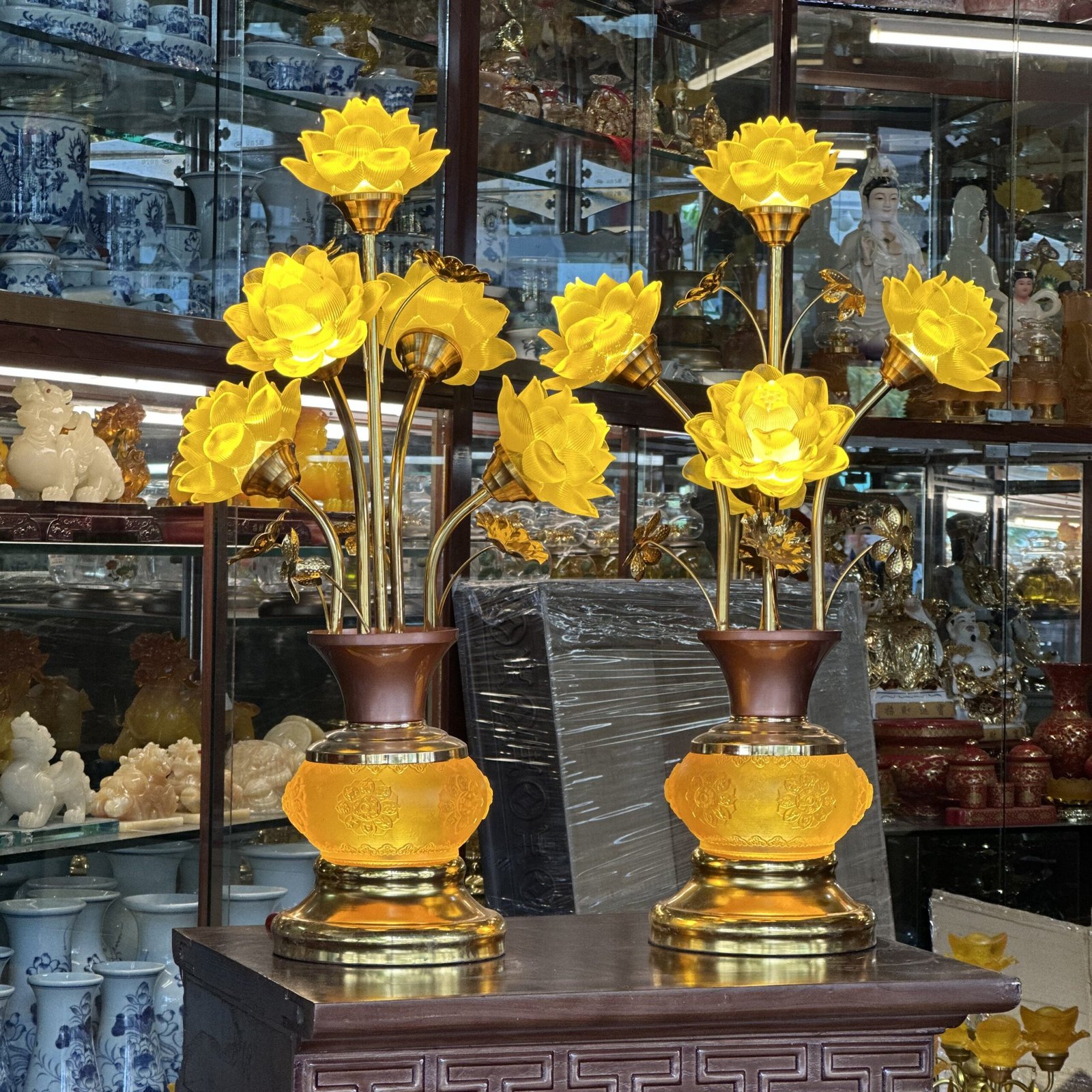 Đèn Thờ Hoa Sen 5 Bông Lưu Ly Trường Quang