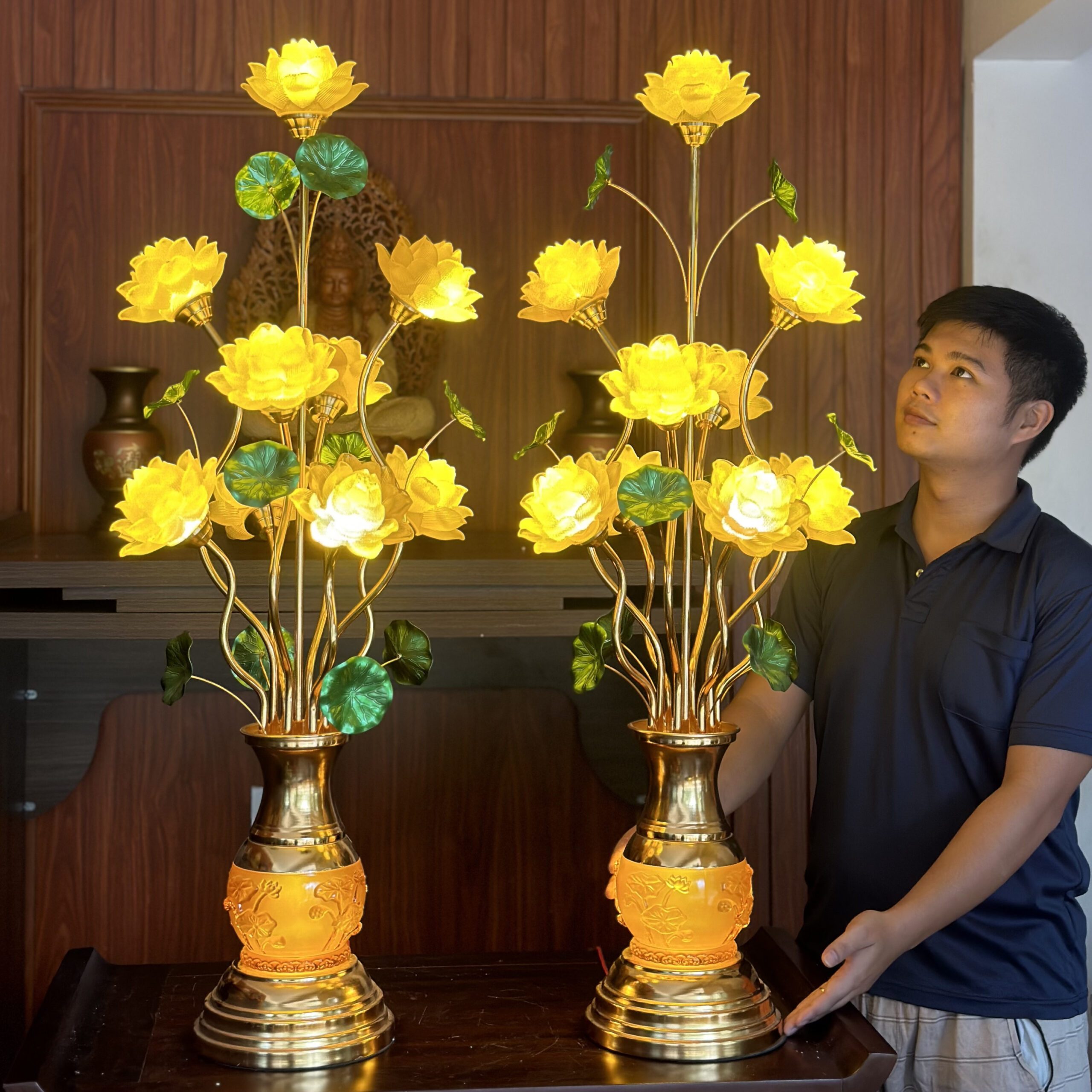 Đèn Thờ Hoa Sen 9 Bông Lưu Ly Thân Lưu Ly V9